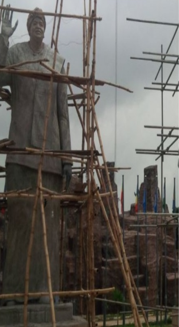 Criticisms As Governor Okorocha Unveils Another African President Statue